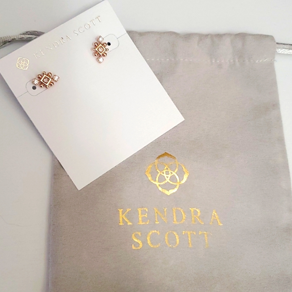 KENDRA SCOTT EARRINGS NWT